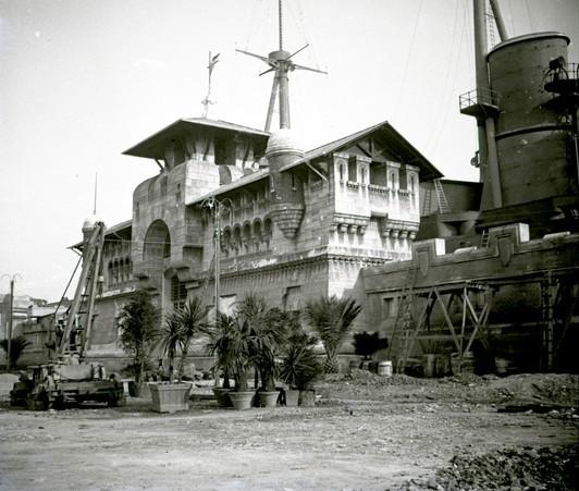 Padiglione della Regia Marina in costruzione. Ingresso (taglio)