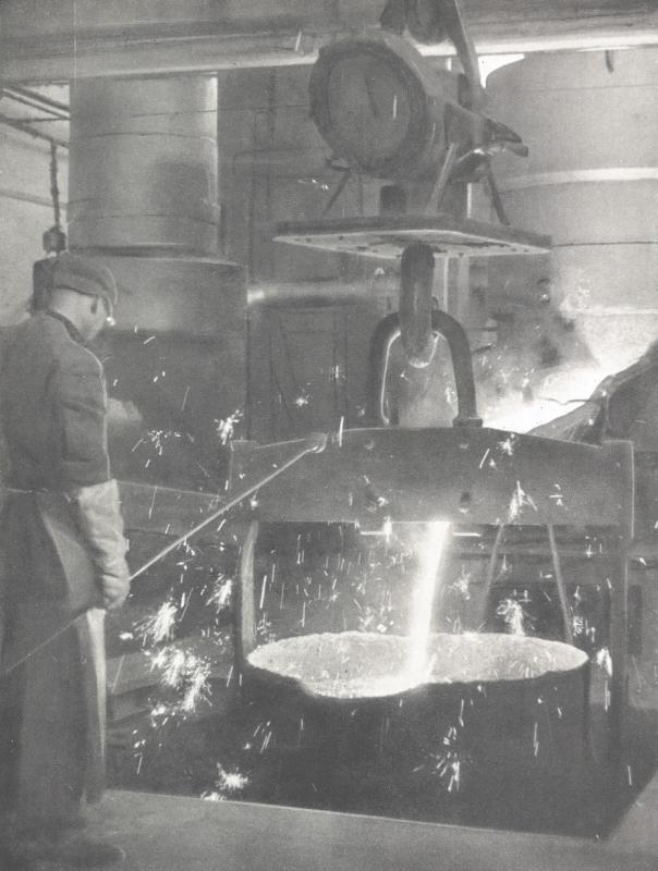 La colata, una delle principali operazioni in fonderia. - p. 44