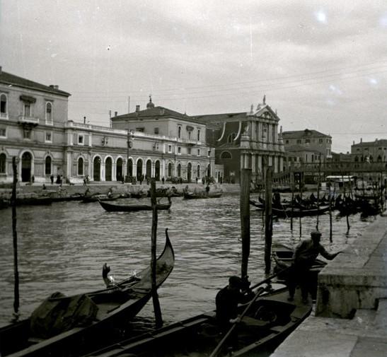 Stazione ferroviaria di Venezia (taglio)
