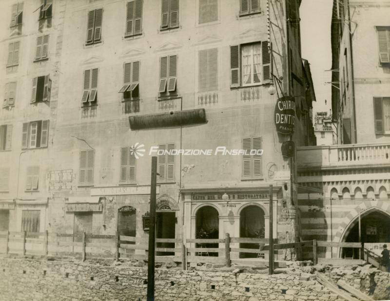 Genova - via XX Settembre - Caffè del Genio