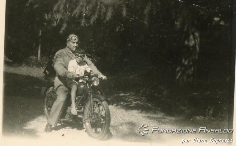 Moto Guzzi - Giorgio Parodi in moto con il figlio Andrea