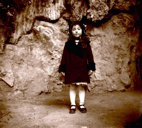 Ritratto di bambina (taglio)