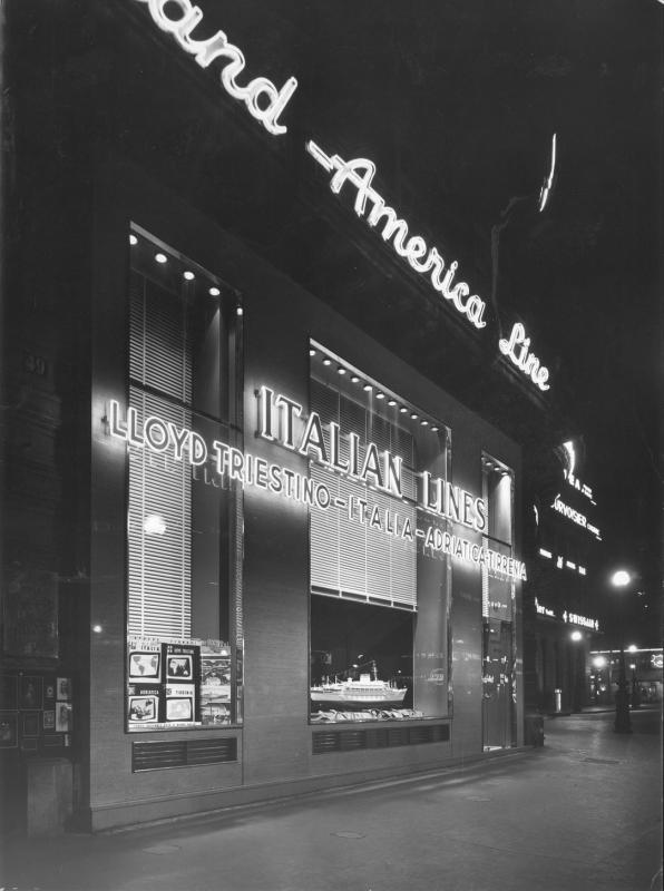 Uffici Italia di Navigazione, 1955