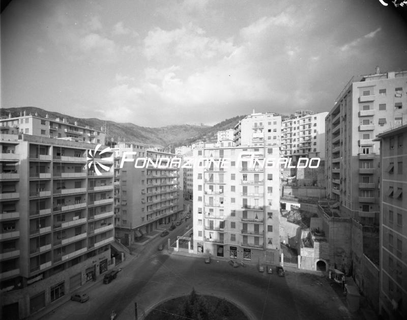 Genova - piazza Guicciardini