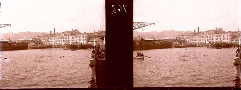 Partita di pallanuoto nel porto di Genova (originale)