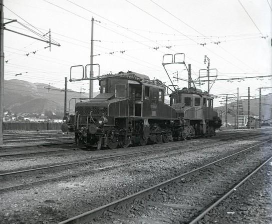 Gita alla Vittoria. Locomotive elettriche (taglio)