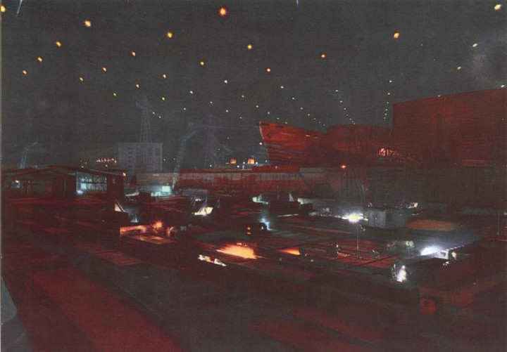 p. 14 - suggestiva immagine notturna del Cantiere di Sestri