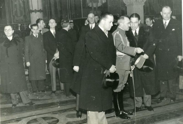 Giovanni Ansaldo con soggetti non identificati