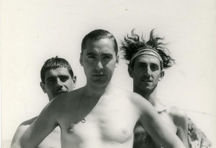 &quot;Carminiello, Malaparte e il Carpentiere Amitrano a Capri&quot; sul retro della foto