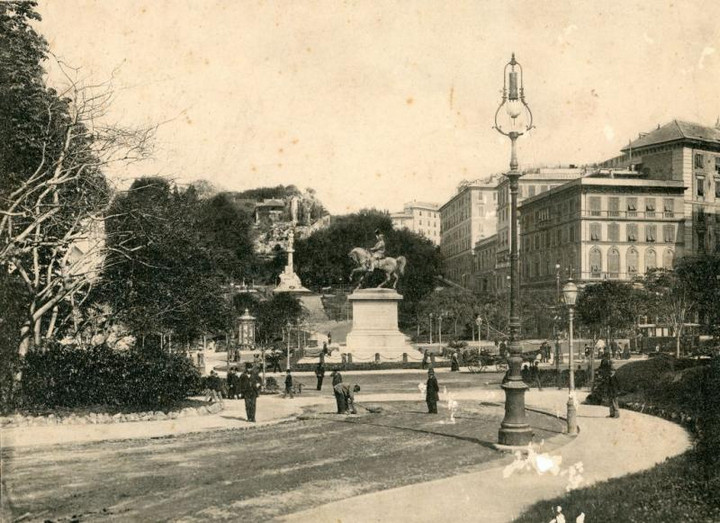 Genova - piazza Corvetto