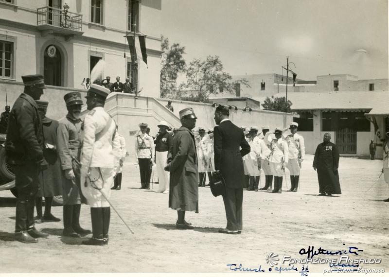 Sua Maestà Vittorio Emanuele III in visita a Tobruk