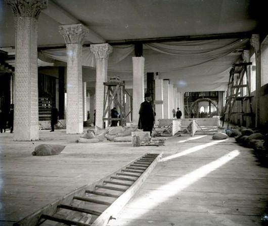 Padiglione in costruzione. Galleria interna (taglio)