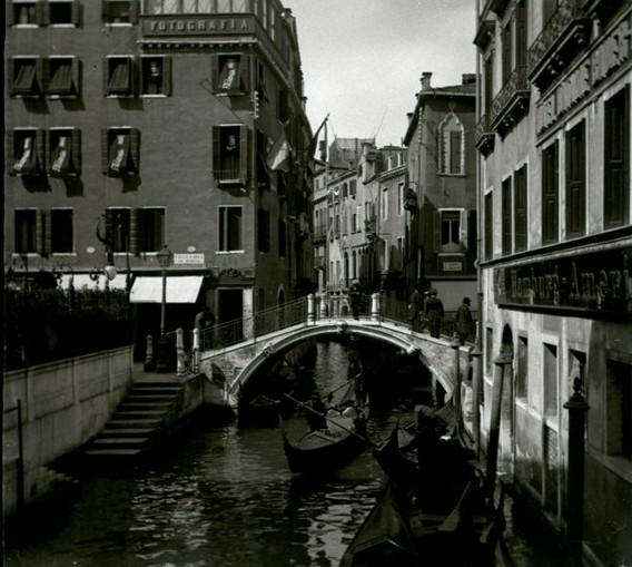 Canale a campo San Moise (taglio)