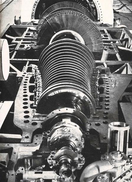 Girante del turboalternatore costruito dall'Ansaldo nella centrale Sip di Chivasso, gennaio - febbraio 1956, anno IV, n. 1 - p. 52