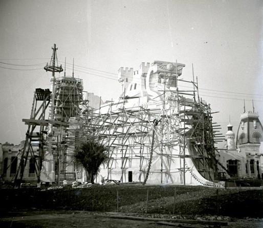 Nave antica (teatro) in costruzione (taglio)