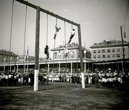 Premiazione scuole civiche. Esercizi alla corda (taglio)