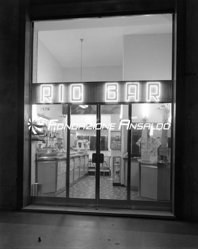 Genova - vetrina bar Rio