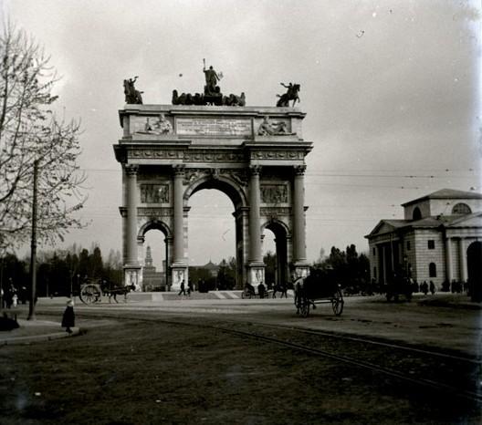 Milano. Arco di Trionfo (taglio)