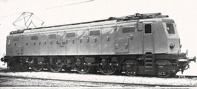 E428, locomotrice elettrica Ansaldo a c.c. 3000 Volt per treni viaggiatori,  gennaio 1954, anno II, n. 1 - p. 65
