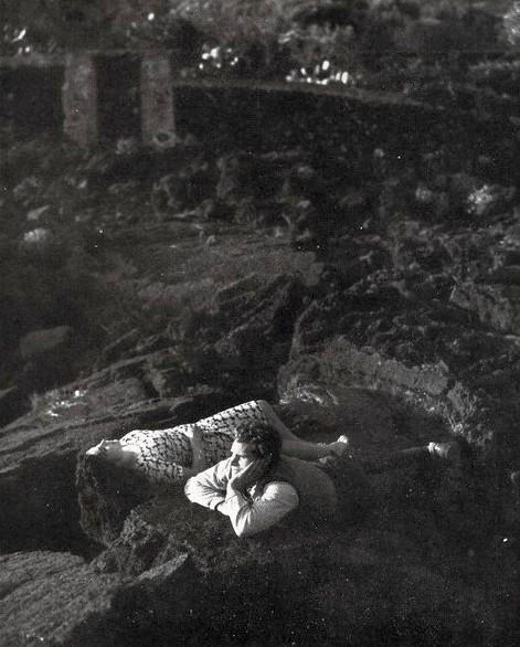 Fotogramma de "La terra trema" di Luchino Visconti, gennaio - febbraio 1958, anno VI, n. 1, p. 83