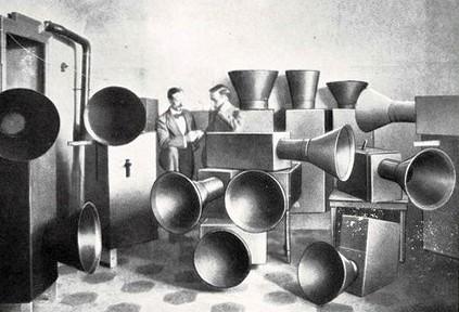 Luigi Russolo "Intonarumori" (1916), maggio - giugno 1961, anno IX, n. 3, p. 67