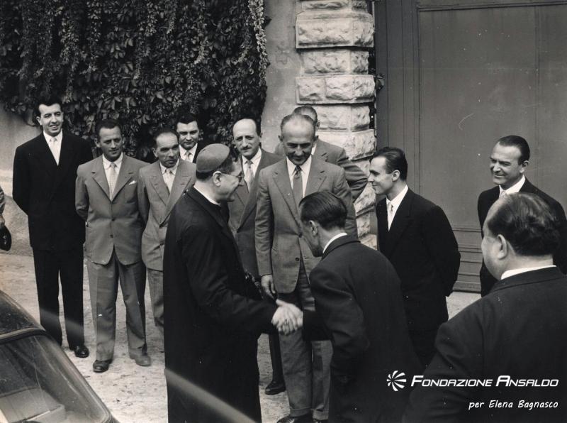 Moto Guzzi - visita dell'arcivescovo Giuseppe Siri
