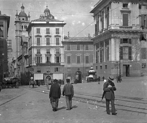 Piazza Umberto I - Via S. Lorenzo (taglio)