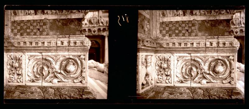 Cattedrale di San Lorenzo. Particolare della facciata (originale)