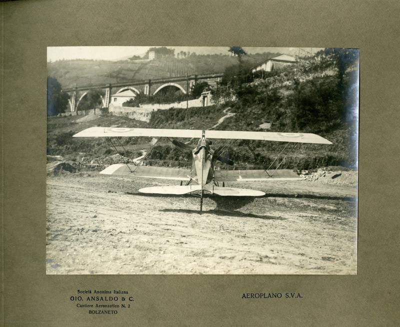 Aeroplano SVA nei Cantieri aeronautici Ansaldo n. 2 di Bolzaneto