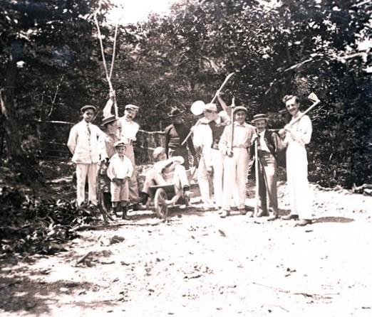 Giuoco da bocce al Boschetto - Il ritorno dei lavoratori alla capanna. La giornata è guadagnata (taglio)