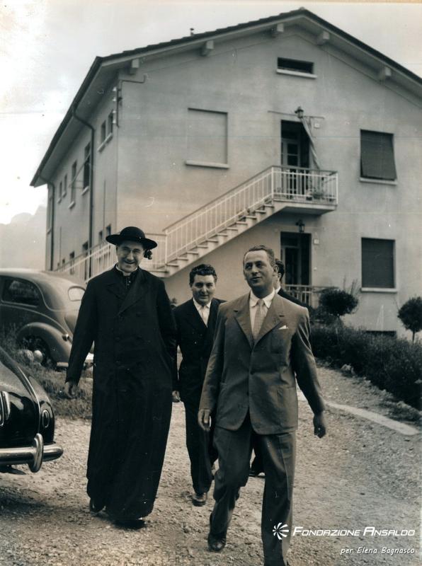 Moto Guzzi - visita dell'arcivescovo Giuseppe Siri