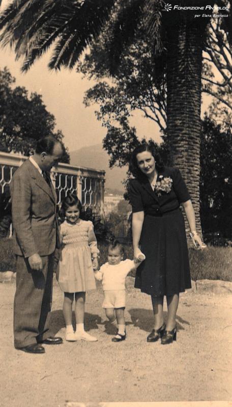 Famiglia Parodi - Giorgio Parodi con la moglie Elena, il piccolo Andrea e una bambina