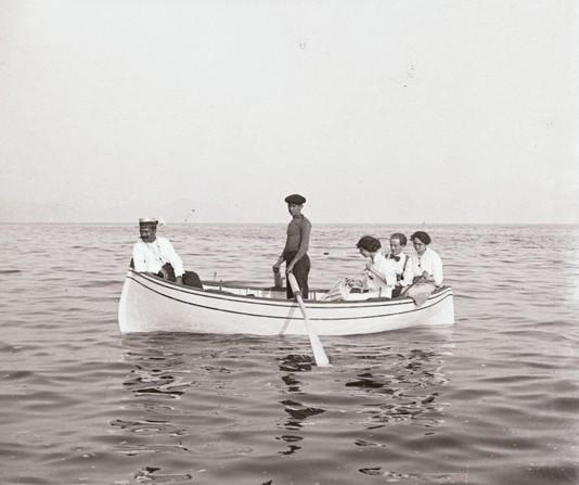 Gita in barca (taglio)