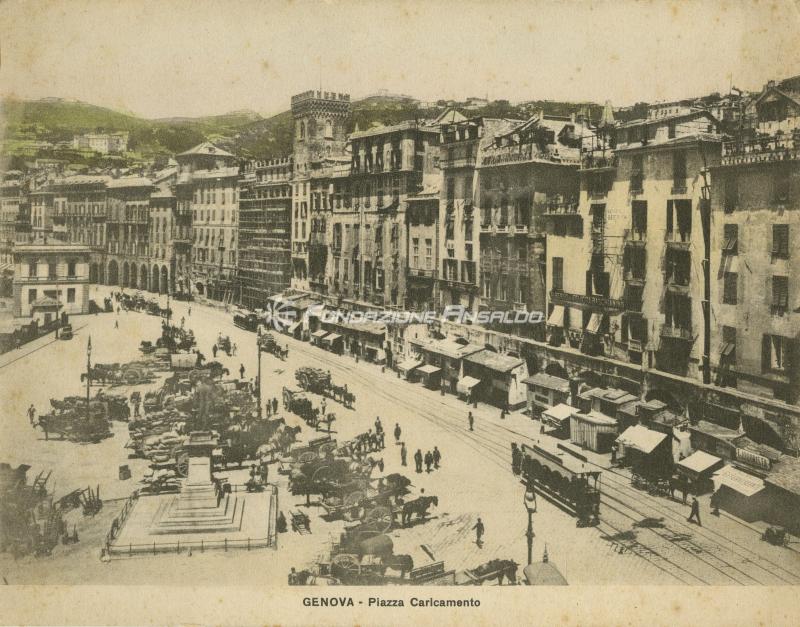 Genova - piazza Caricamento