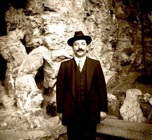 Ritratto maschile (taglio)