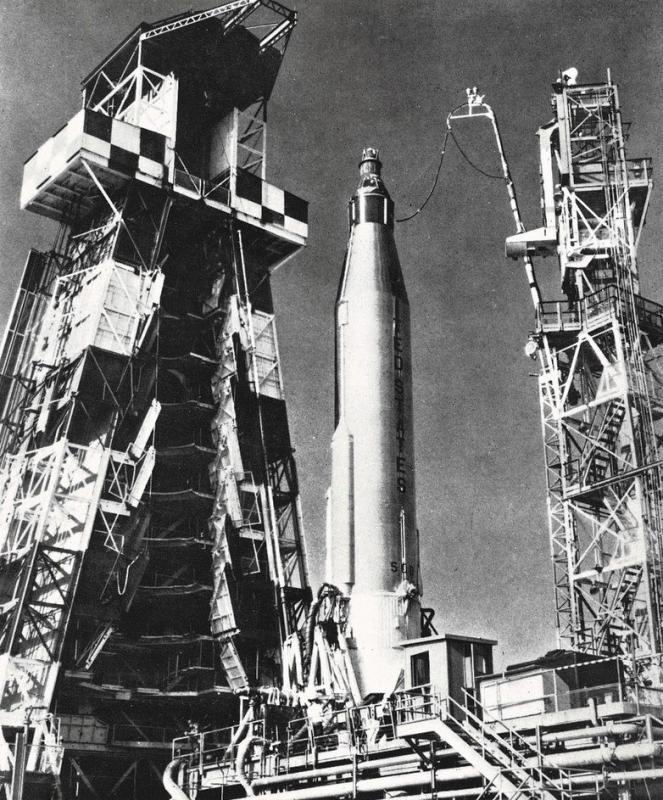 La capsula Mercury accoppiata ad un razzo vettore Atlas D, settembre - ottobre 1960, anno VIII, n. 5, p. 15