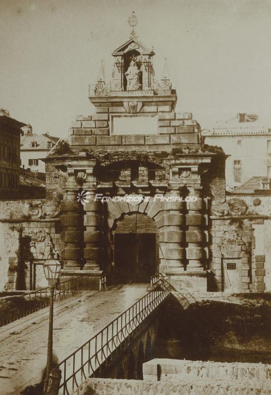 Genova - Porta Pila