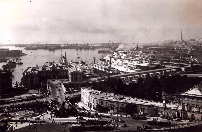Porto di Genova - vista dall&#039;alto