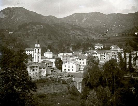 Torriglia. Panorama colla chiesa (taglio)