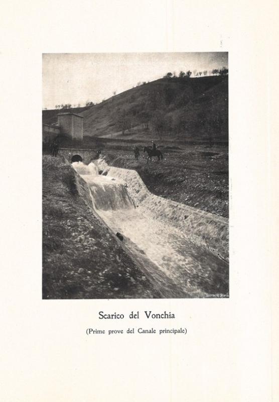 Scarico del Vonchia durante le prove del canale principale