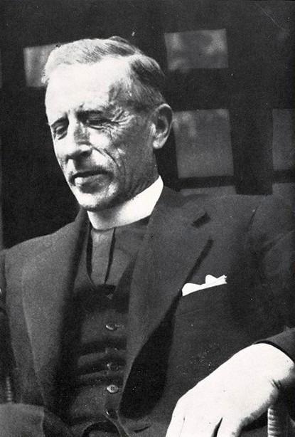 Ritratto del filosofo Pierre Teilhard de Chardin, maggio - giugno 1962, anno X, n. 3, p. 25