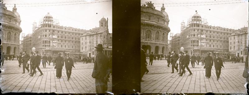 Palazzo del Credito Italiano in costruzione (originale)
