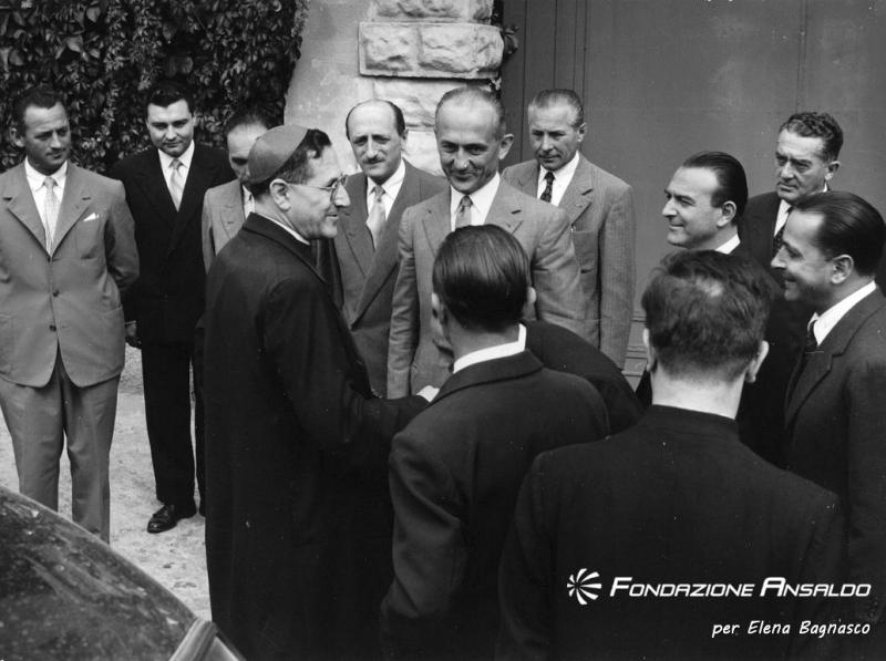 Moto Guzzi - visita dell'arcivescovo Giuseppe Siri