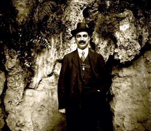 Ritratto maschile (taglio)