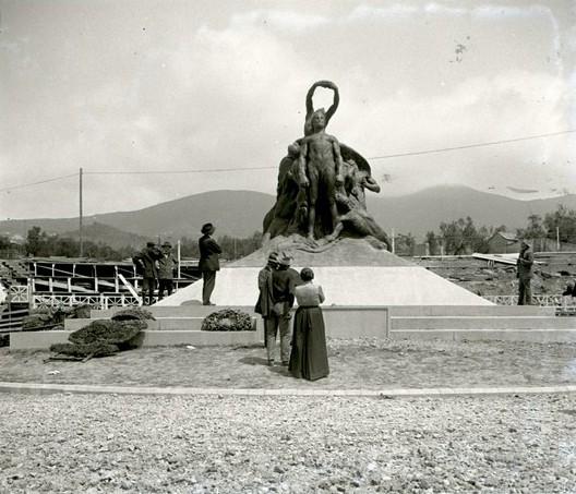 Monumento ai Mille (taglio)