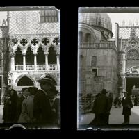 Porta del cortile del Palazzo Ducale (originale)