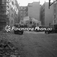 Genova - via Cesarea - demolizione caseggiato