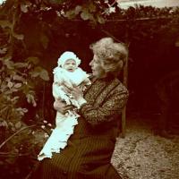 Nonna Rita Manari con Edoardino (taglio)