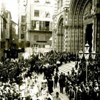 Cattedrale di San Lorenzo. Processione religiosa (taglio)