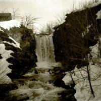 Cascata alle ghiacciaie (taglio)